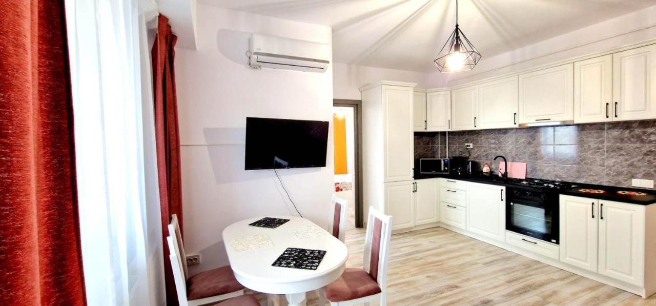 Evelyn Modern Apartment Near Palas Ιάσιο Εξωτερικό φωτογραφία